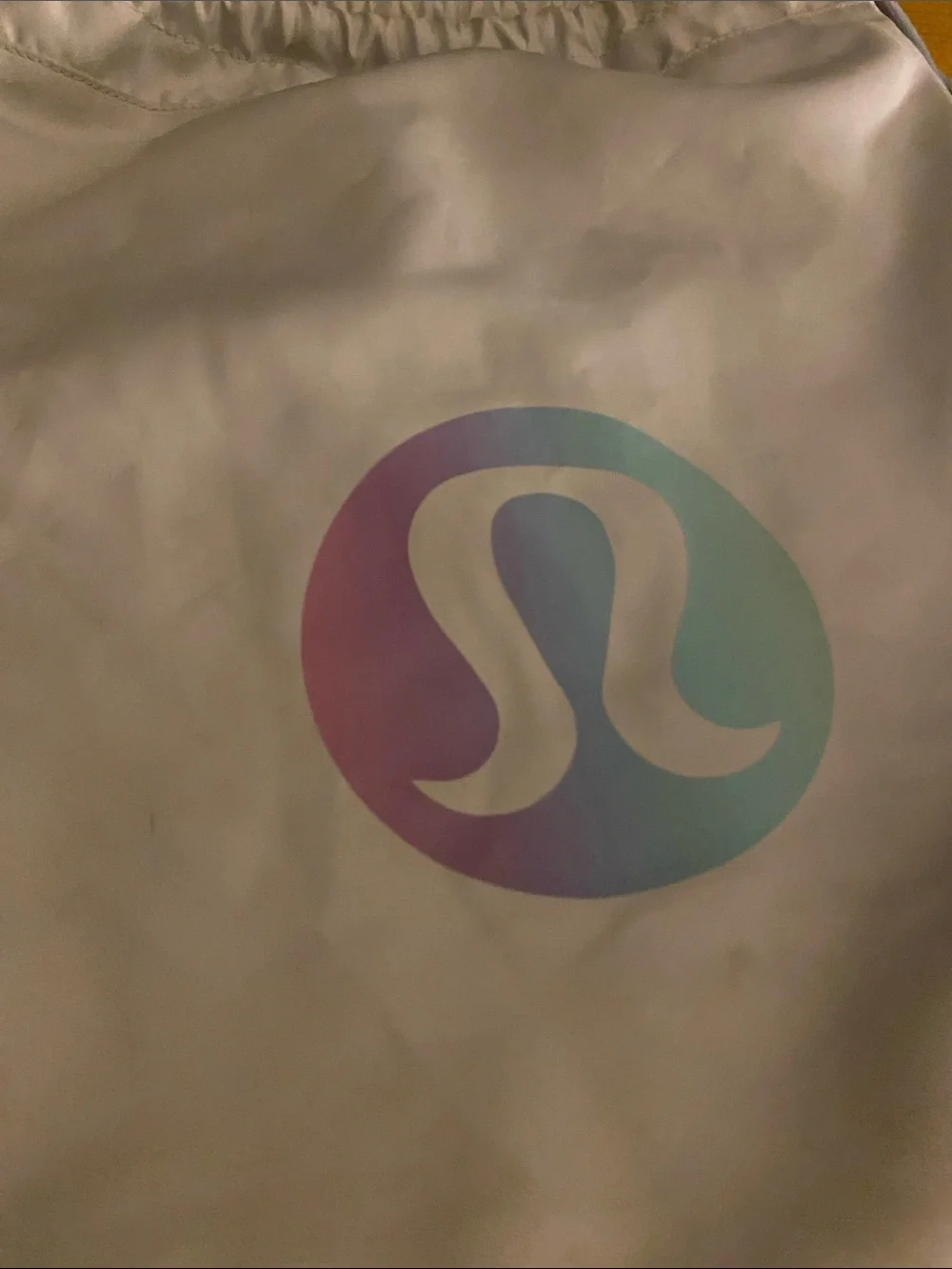! Lululemon Lightweight Gym Sack Bag Backpack 13L light grey pre-owned eith spot
